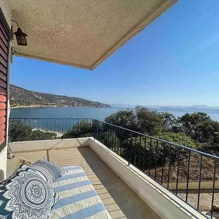 Apartment Breathtaking Oceanfront View & Private