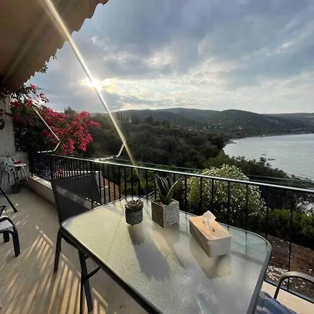 Breathtaking Oceanfront View & Private Apartamento Xiropigado